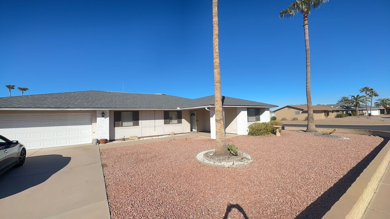 12402 W Allegro Dr in Sun City West, AZ - Building Photo