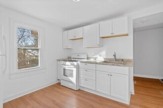 126 S 4th St in Millville, NJ - Building Photo - Building Photo