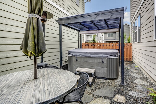 4425 30th Dr SE in Everett, WA - Foto de edificio - Building Photo