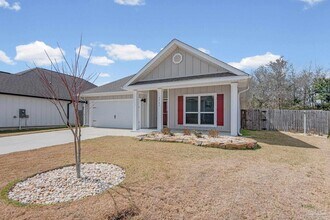 5761 Danbury Blvd in Milton, FL - Building Photo - Building Photo