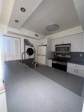 15525 Miami Lakeway N in Hialeah, FL - Building Photo - Building Photo