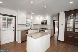 4001 Street Rd in Doylestown, PA - Building Photo - Building Photo