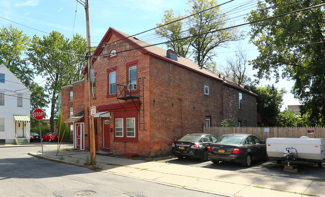 12 Madison St in Schenectady, NY - Foto de edificio - Building Photo