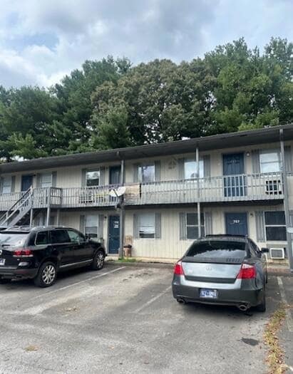 property at 707 20th St SE