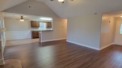 22 Grove Hill Ln in Jackson, TN - Building Photo - Building Photo