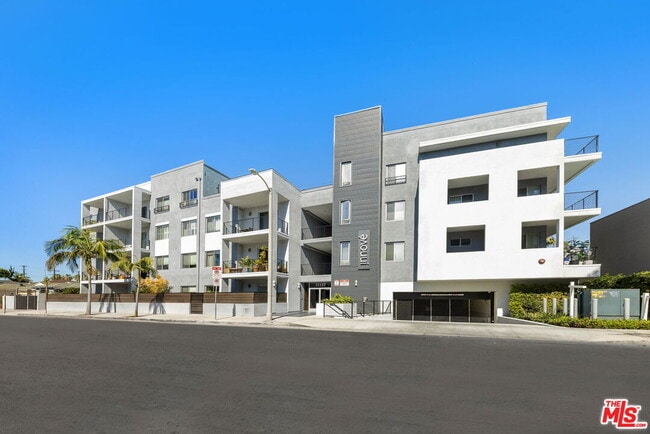 13337 Beach Ave in Marina Del Rey, CA - Building Photo - Building Photo