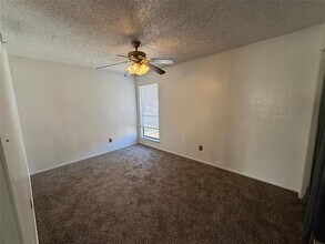 422 W 4th St in Kennedale, TX - Building Photo - Building Photo