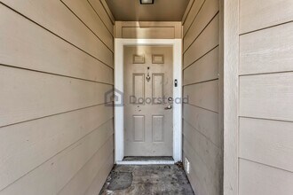 2012 W Loop, Unit B in Austin, TX - Building Photo - Building Photo