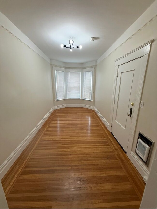 27-29-29 San Carlos St