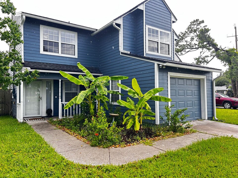 430 Trout River Dr in Jacksonville, FL - Building Photo