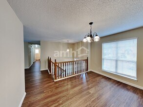 4718 Vineyard Ct in Smyrna, GA - Foto de edificio - Building Photo