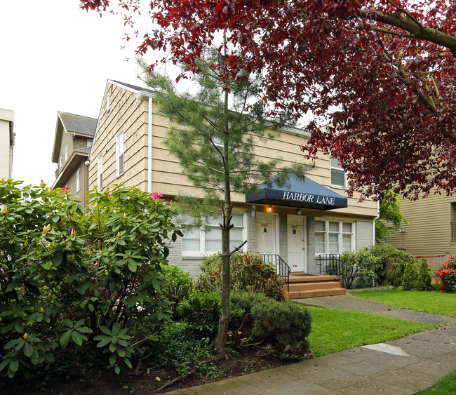 Harbor Lane Apartments in Seattle, WA - Building Photo - Building Photo