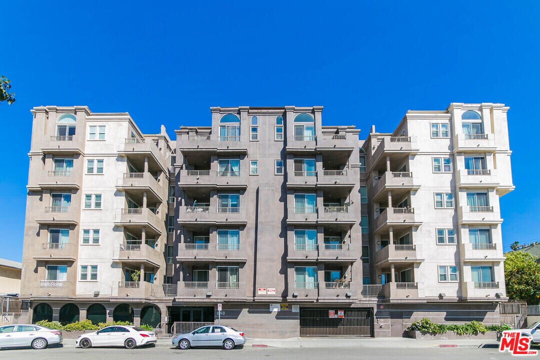 848 Irolo St in Los Angeles, CA - Building Photo