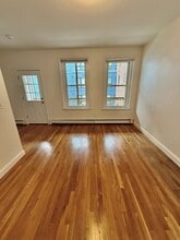 342 Meridian St, Unit #2 in Boston, MA - Foto de edificio - Building Photo