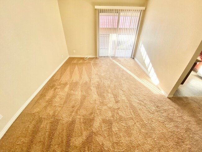 5405 Indian River Dr in Las Vegas, NV - Building Photo - Building Photo