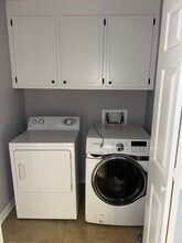3923 Sterling Pointe Dr, Unit MM1 in Winterville, NC - Building Photo - Building Photo