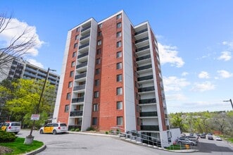 Delta Apartments in Peterborough, ON - Building Photo - Building Photo