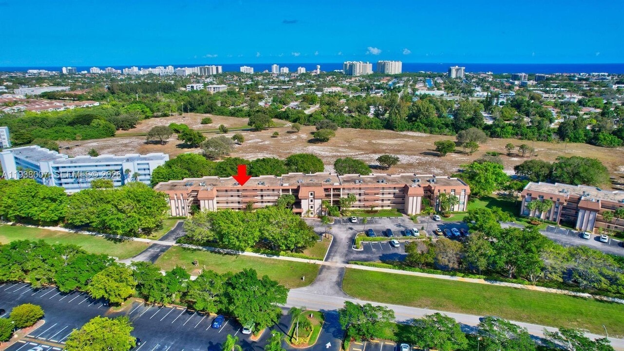 6300 NW 2nd Ave in Boca Raton, FL - Building Photo