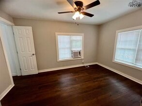 1202 Austin St in Wichita Falls, TX - Building Photo - Building Photo