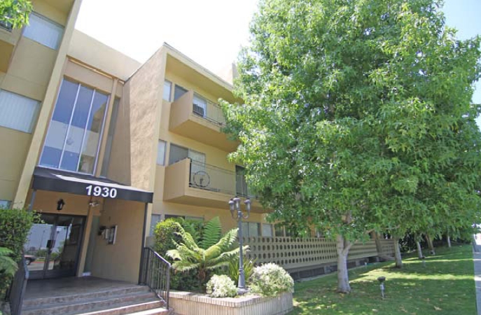 The Eagle Apartments in Redondo Beach, CA - Building Photo