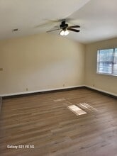 1304 Baymeadows Dr in Valdosta, GA - Building Photo - Building Photo