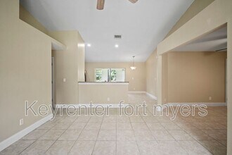 1125 Alvin Ave in Lehigh Acres, FL - Building Photo - Building Photo