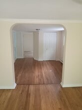 31 Farrell Rd, Unit 2nd floor in Waterbury, CT - Foto de edificio - Building Photo
