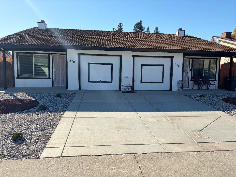 510 W Kavanagh Ave, Unit 510 W Kavanagh Ave in Tracy, CA - Building Photo