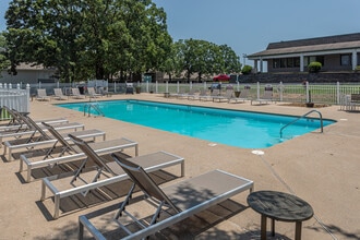Timbers at Lakewood in North Little Rock, AR - Building Photo - Building Photo