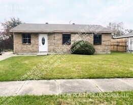 351 Glen Della Dr in Westwego, LA - Building Photo