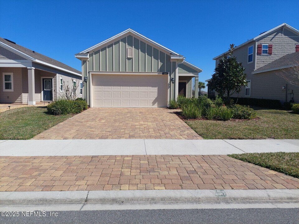 488 Tynes Blvd in Middleburg, FL - Building Photo