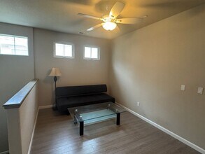532 Aspen Pl in East Palo Alto, CA - Building Photo - Building Photo