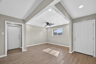5126 Denoron Dr in Houston, TX - Building Photo - Building Photo