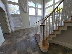 8304 Broad Peak Dr in Las Vegas, NV - Building Photo - Building Photo