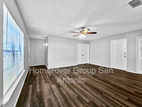 4067 Enchanted Sun in San Antonio, TX - Building Photo - Building Photo
