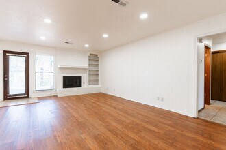 5013 S Lions Ave in Broken Arrow, OK - Building Photo - Building Photo