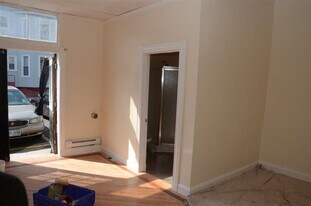 382 Somerville Ave, Unit REAR in Somerville, MA - Building Photo