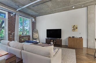 3235 Roswell Rd NE in Atlanta, GA - Building Photo - Building Photo