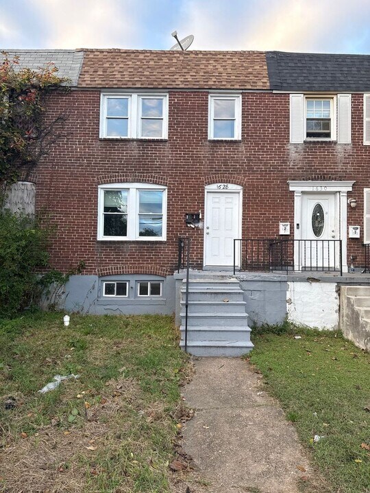 1628 Plum St in Baltimore, MD - Building Photo
