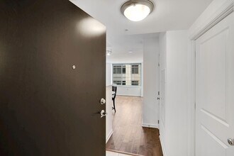 851 N Glebe Rd in Arlington, VA - Building Photo - Building Photo