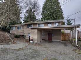 315 N Greenwood Cir in Seattle, WA - Building Photo