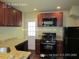 423 N Napa St, Unit Room#10 in Philadelphia, PA - Building Photo
