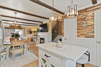 376 Knapps Hwy in Fairfield, CT - Building Photo - Building Photo