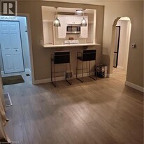 686 Britannia Ave in Hamilton, ON - Building Photo