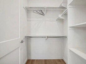 4725 Radford Ave, Unit ph1 in Los Angeles, CA - Building Photo