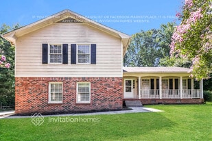 5384 Pounds Dr N in Stone Mountain, GA - Building Photo