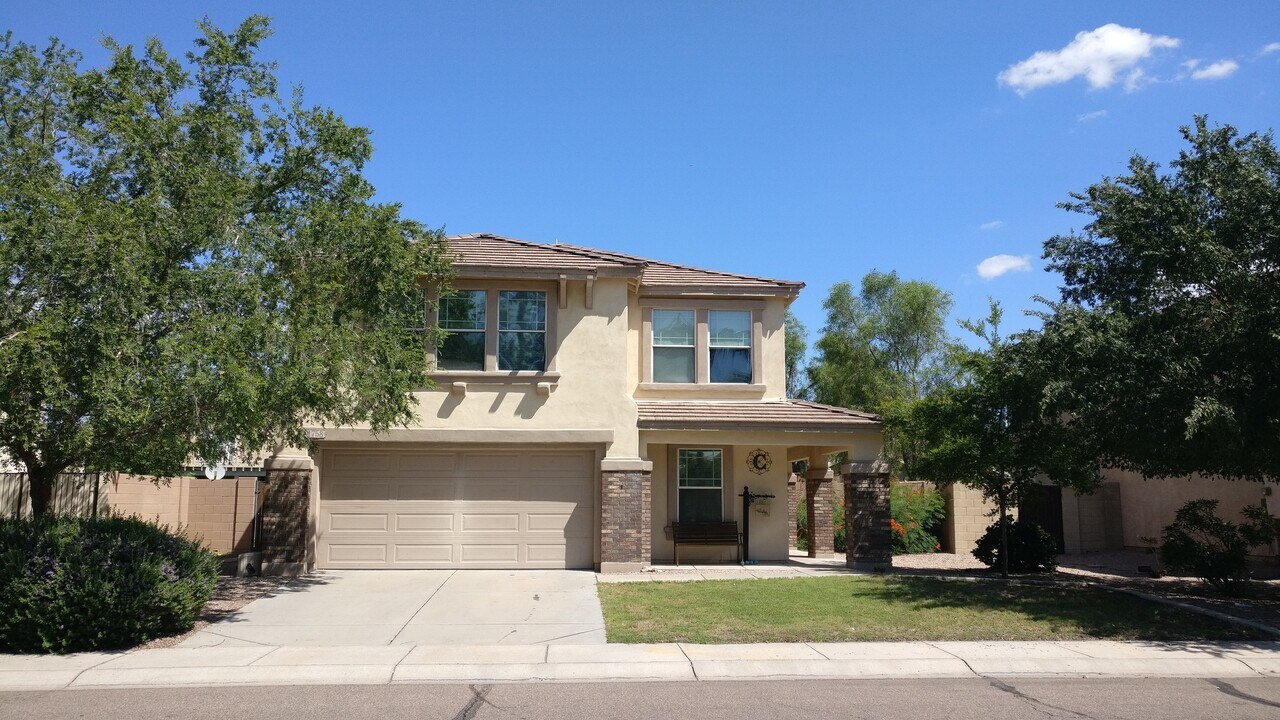 1758 E 37th Ave in Apache Junction, AZ - Building Photo