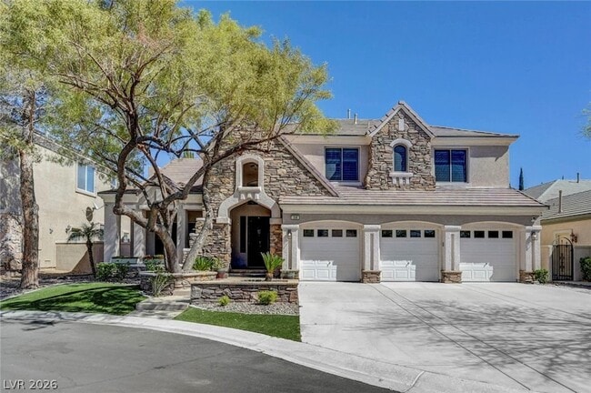 property at 304 Kingsclear Ct