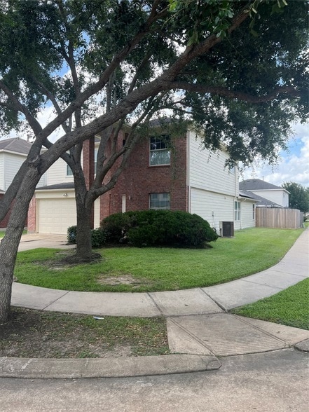 10415 Collin Park in Houston, TX - Building Photo - Building Photo