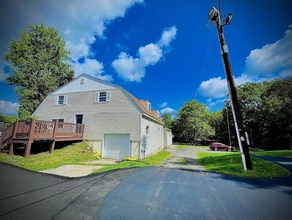 261 Main St, Unit 2 in Hackettstown, NJ - Foto de edificio - Building Photo